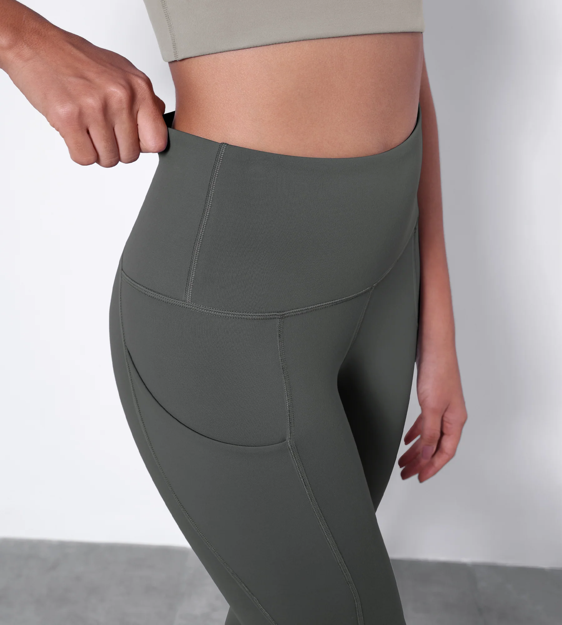 28" High Waisted Yoga Leggings with Pockets - Image 5