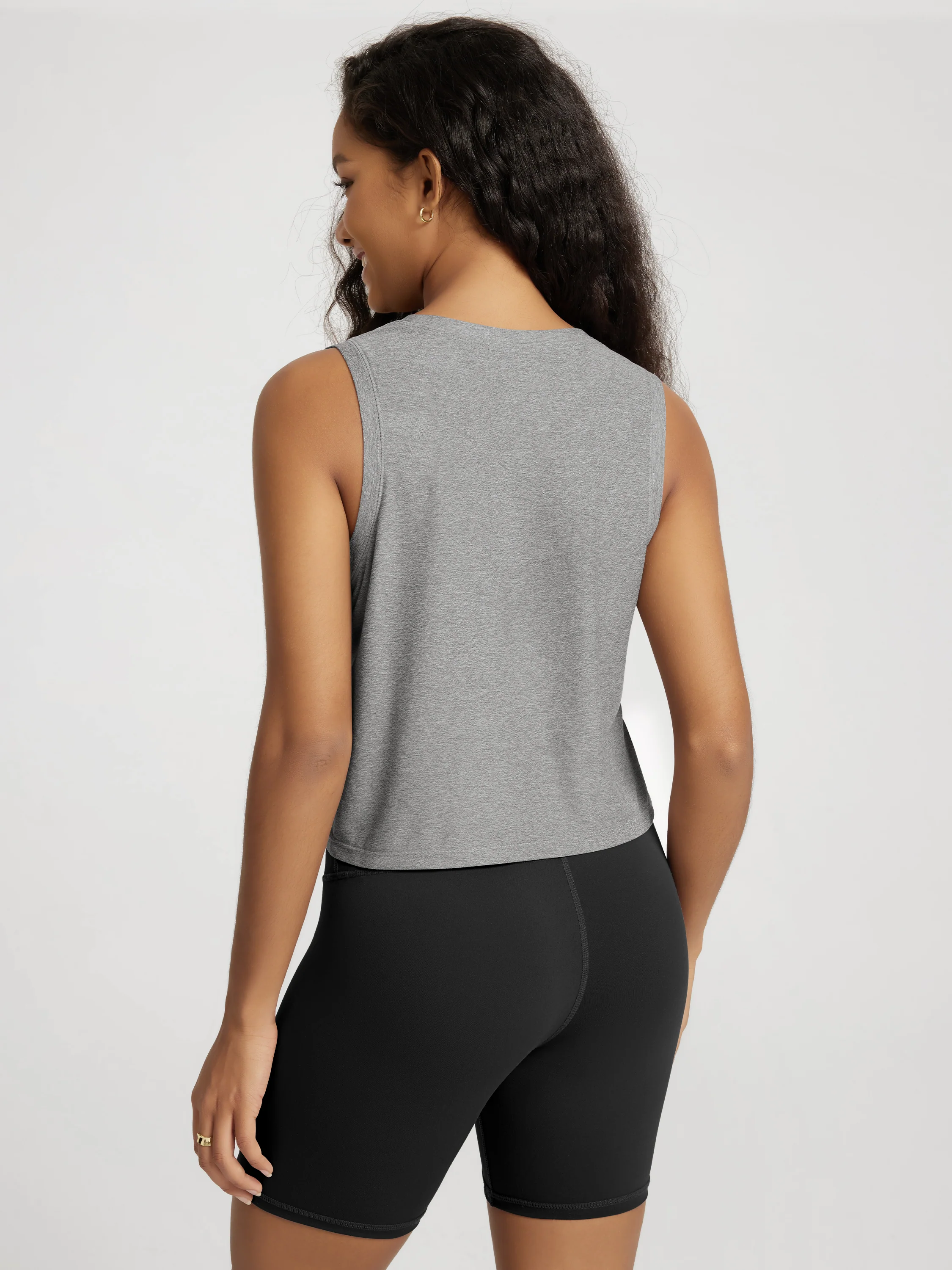 odSTRATUM Performance Crop Tank Sleeveless Tee - Image 43
