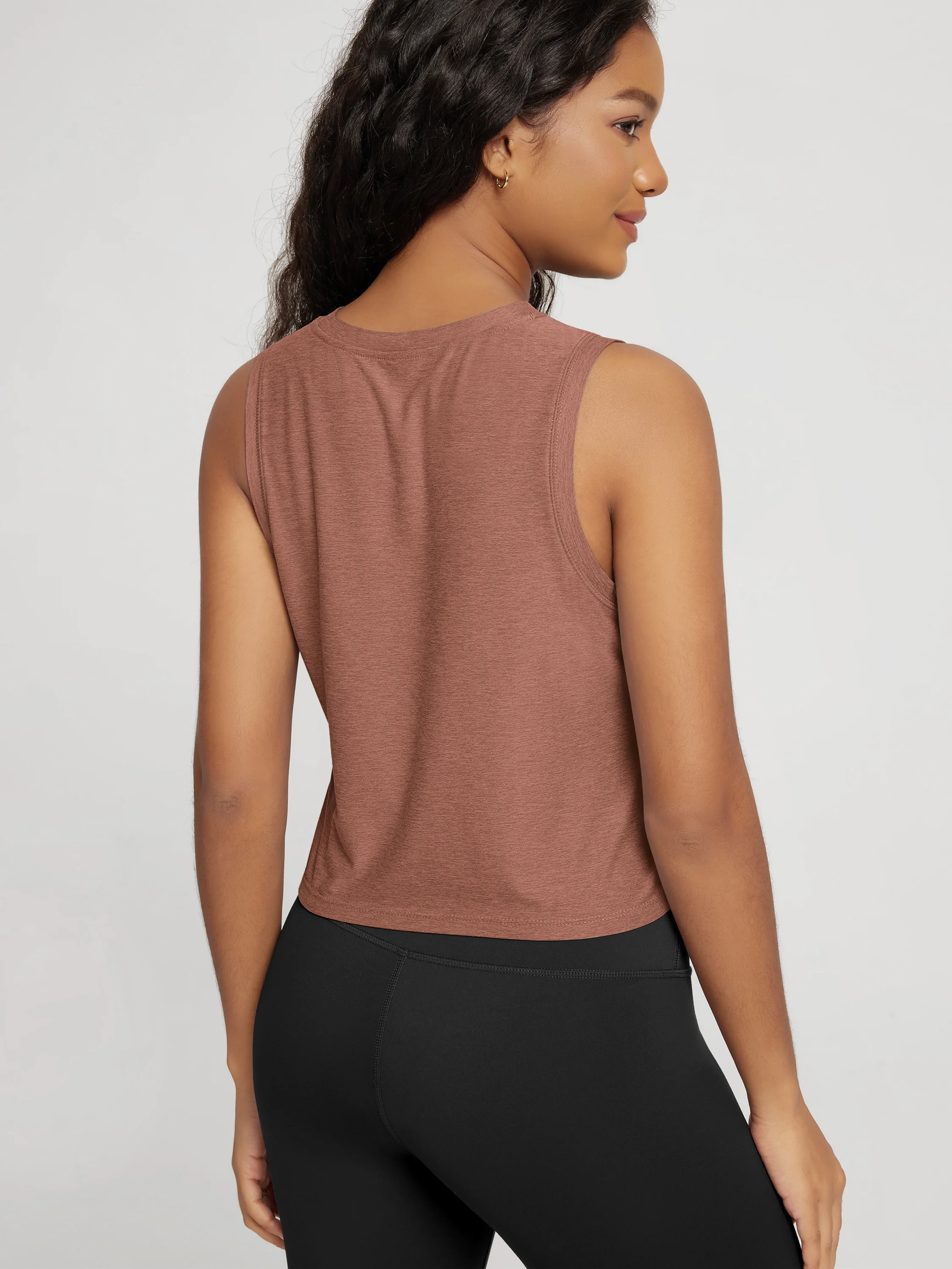odSTRATUM Performance Crop Tank Sleeveless Tee - Image 87