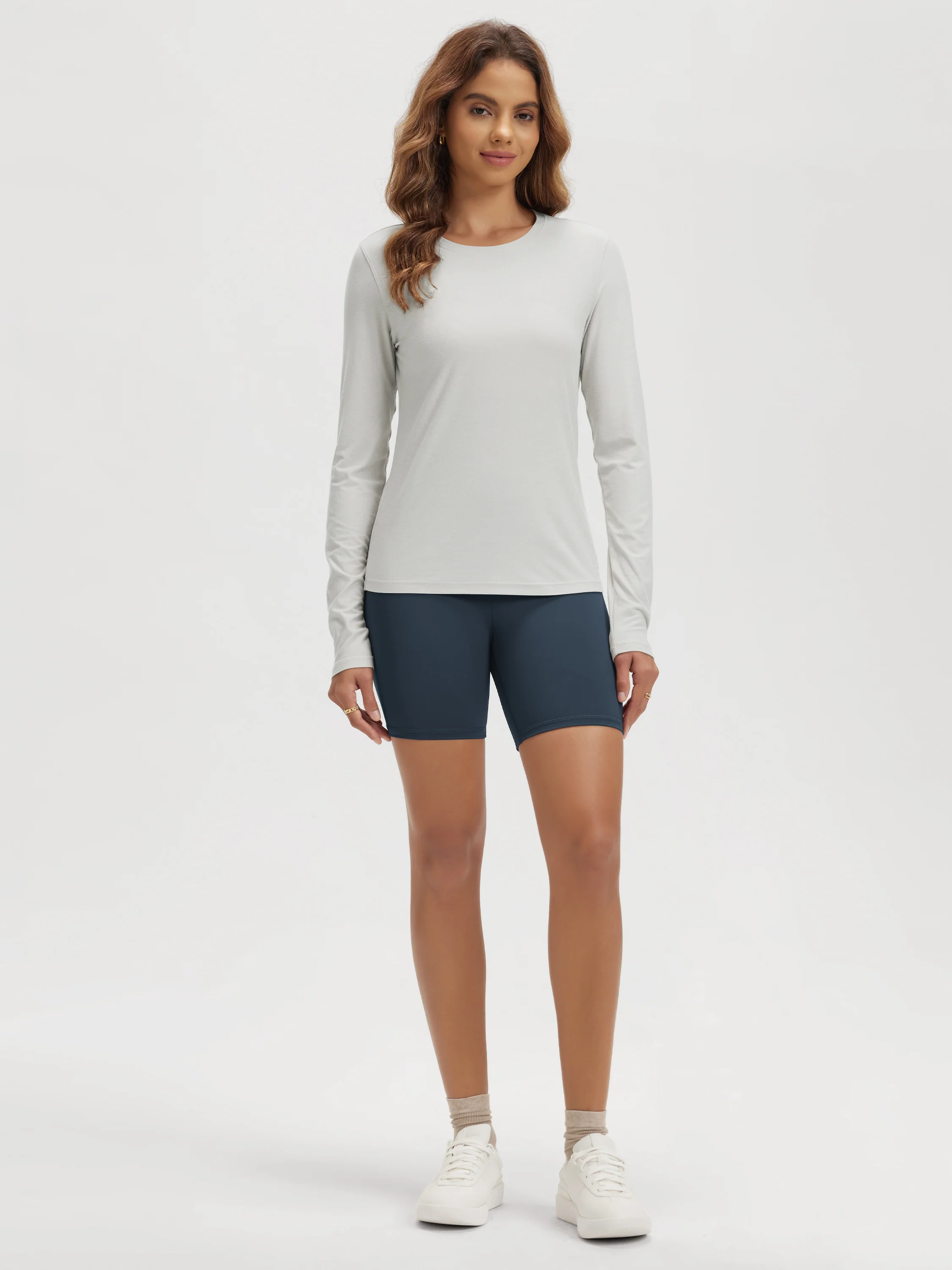 odSTRATUM Women's Breathable Crew Neck Long Sleeve - Image 52