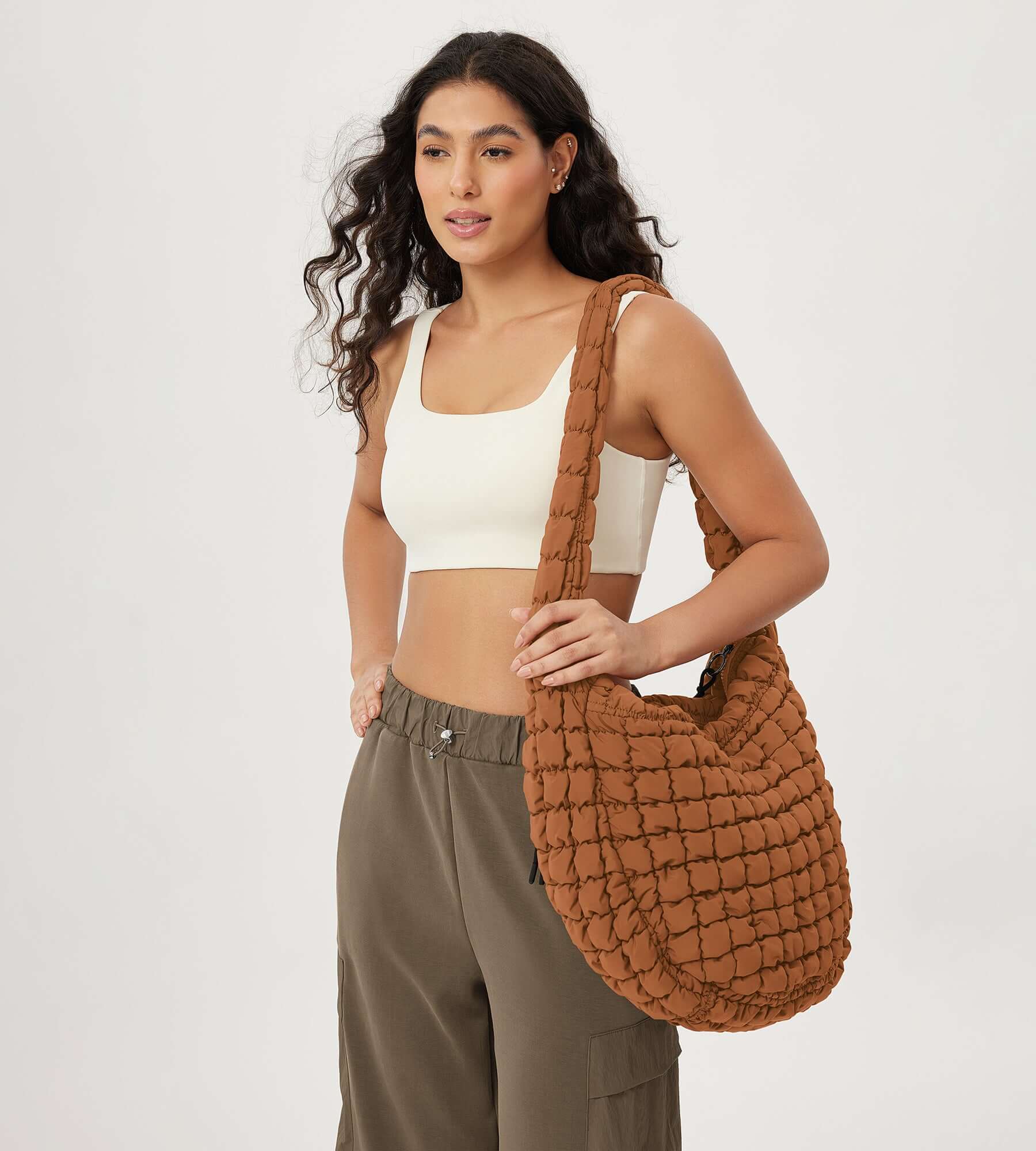 22L Quilted Carryall Crossbody Padding Bag - Image 43