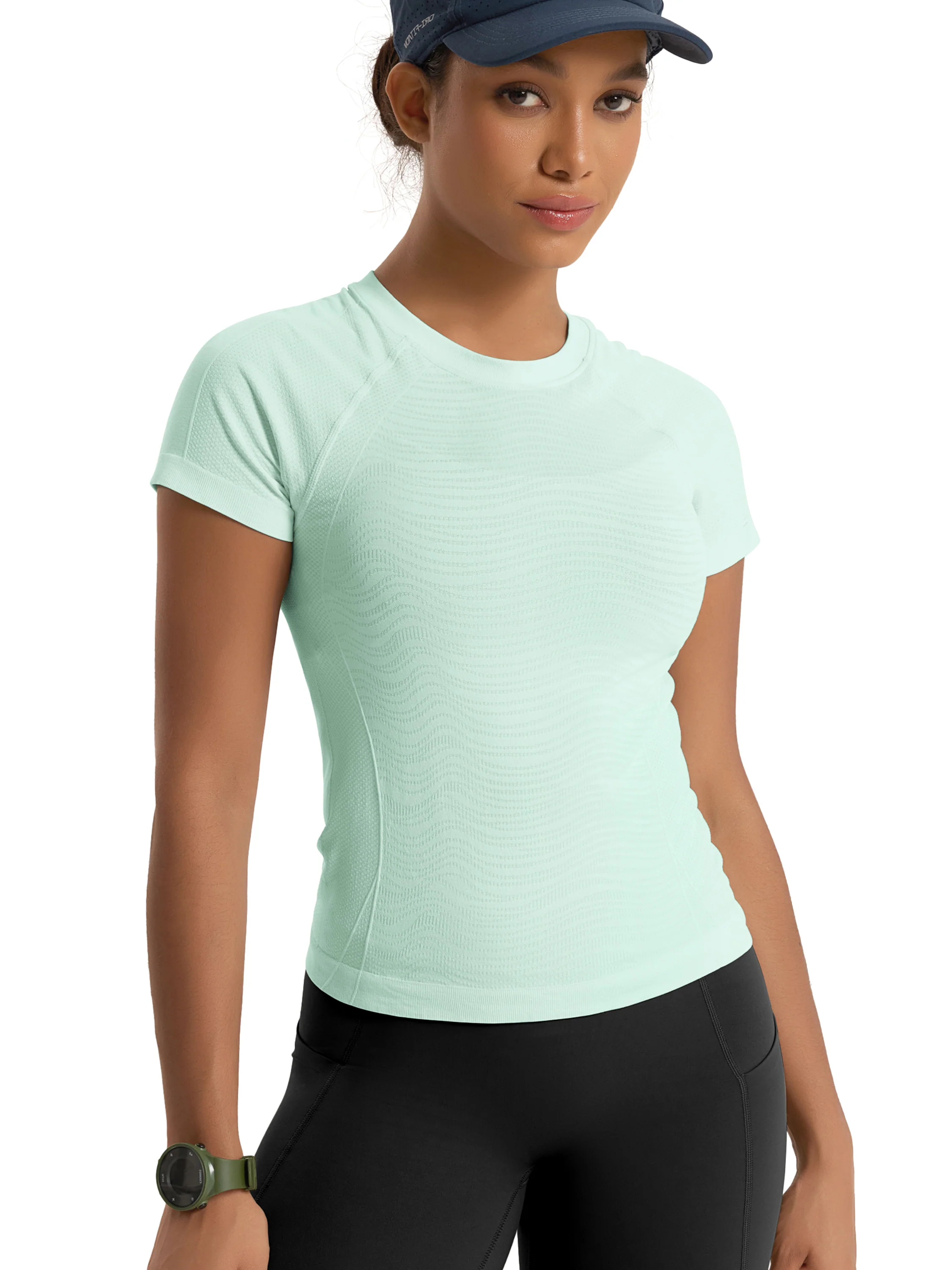 Seamless Performance Waist Length T-Shirt