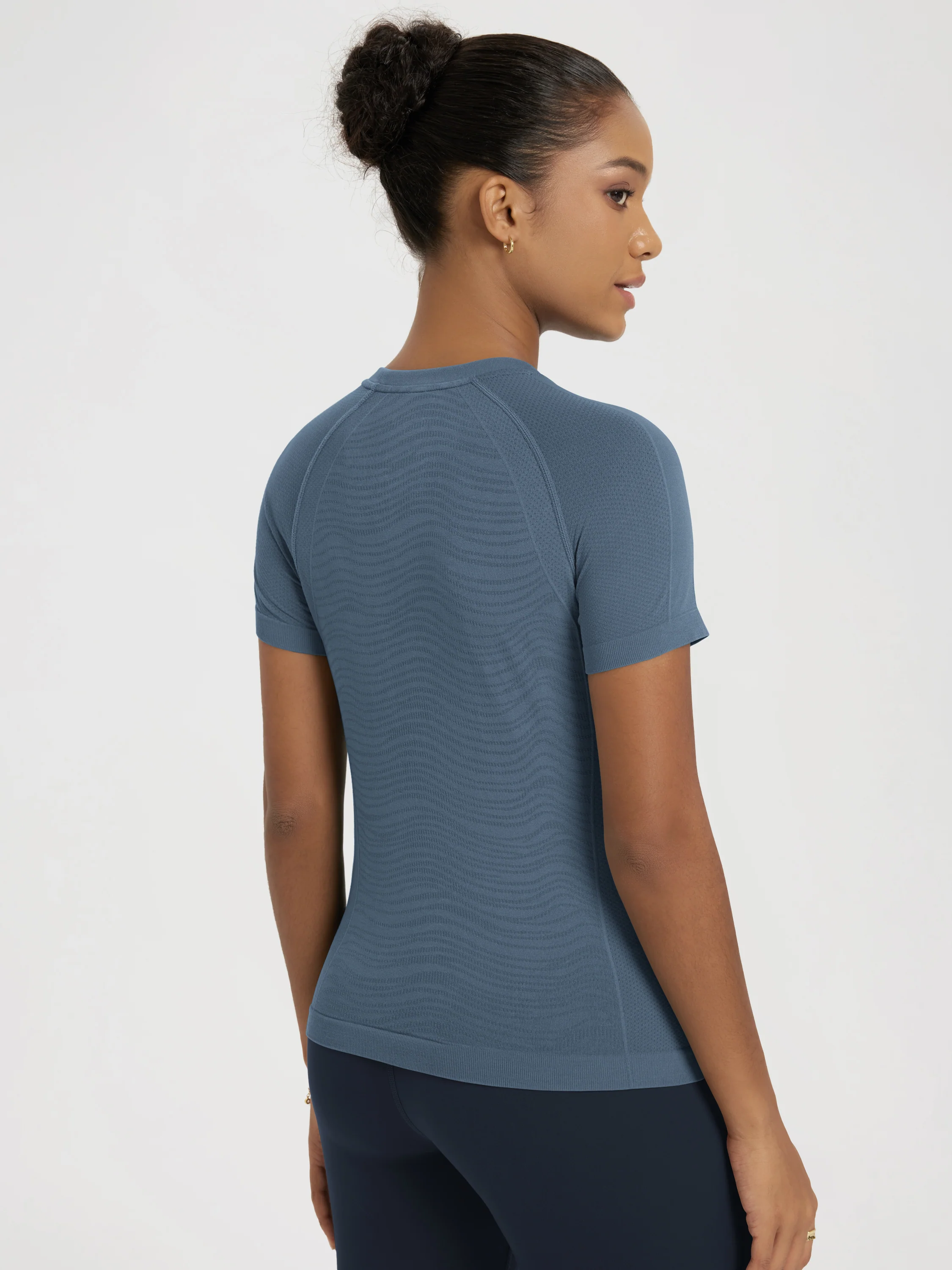 Seamless Performance Waist Length T-Shirt - Image 24