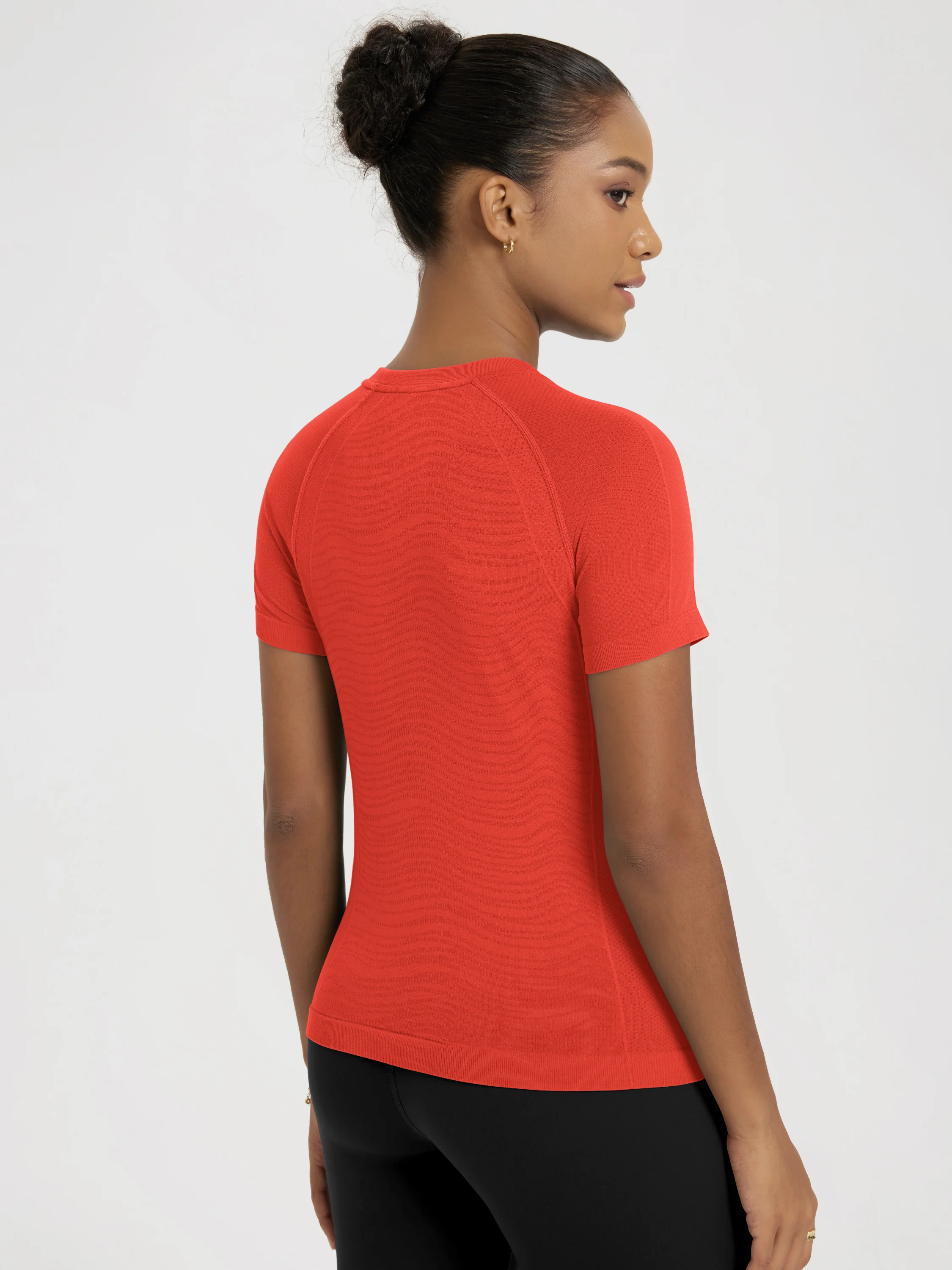 Seamless Performance Waist Length T-Shirt - Image 34