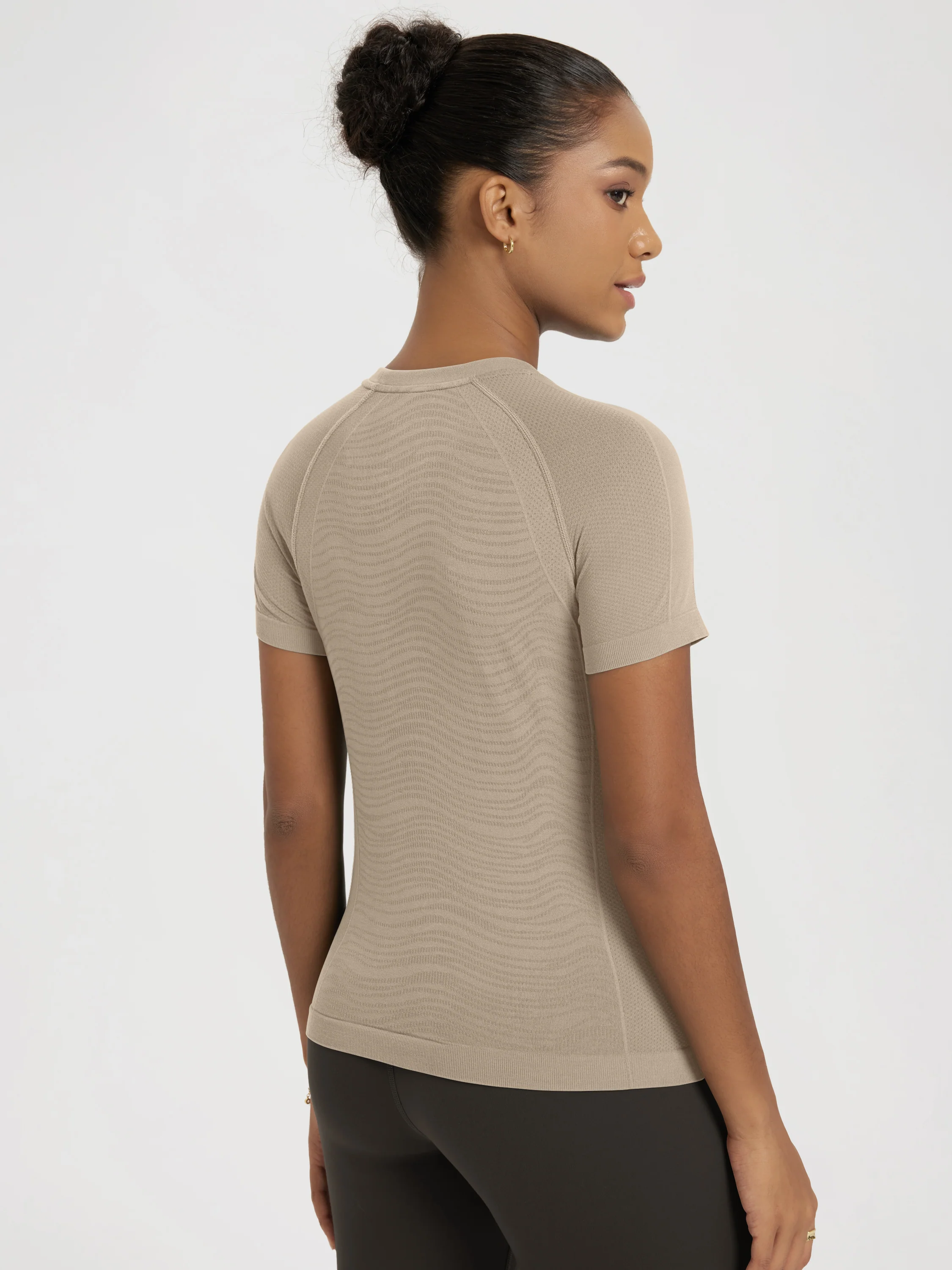 Seamless Performance Waist Length T-Shirt - Image 44