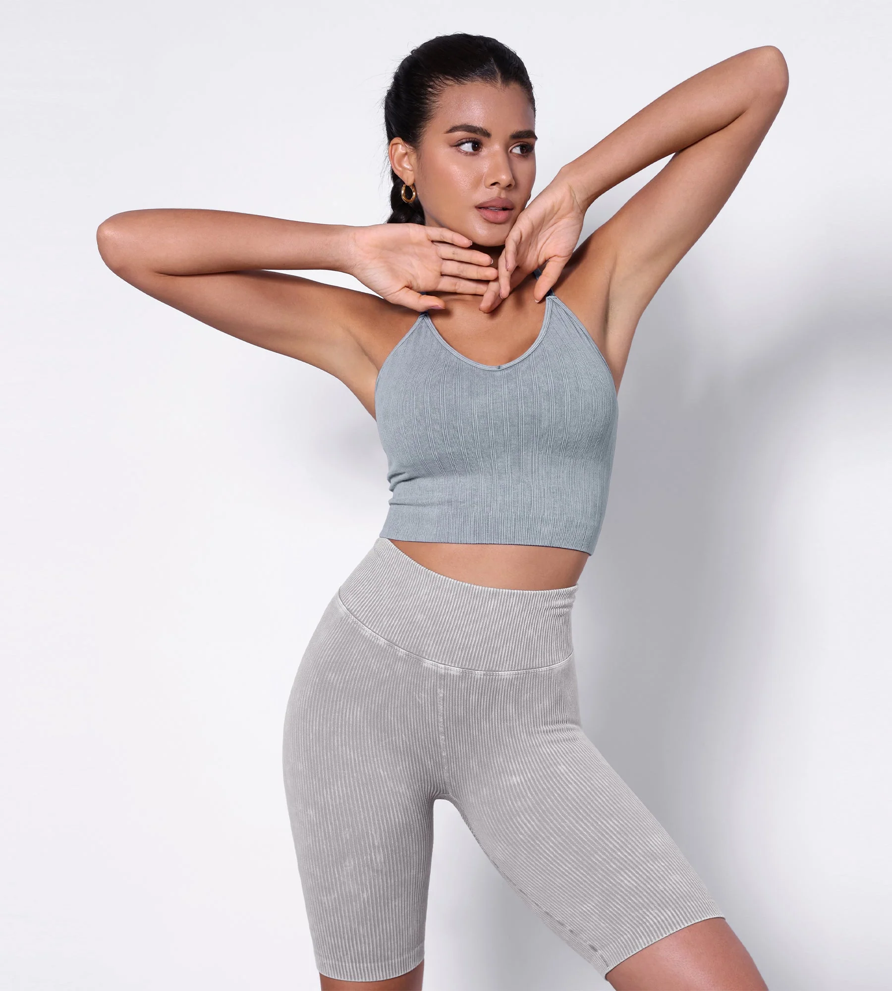 Seamless Strappy Sports Bra with Removable Pads - Image 6